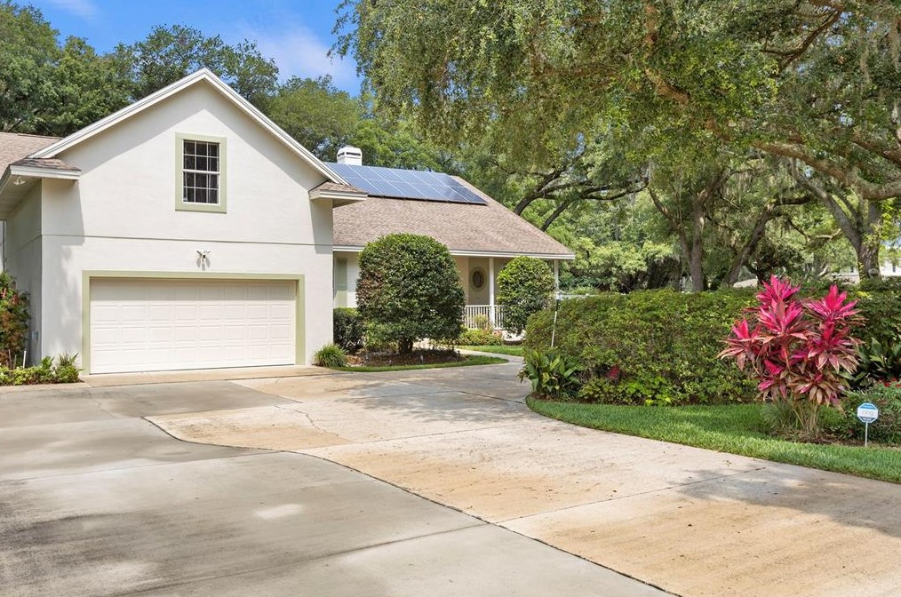 6207 Forestwood Dr, Lakeland FL 33811-2401 exterior