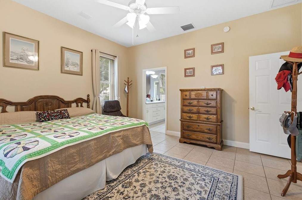 6207 Forestwood Dr, Lakeland FL 33811-2401 exterior