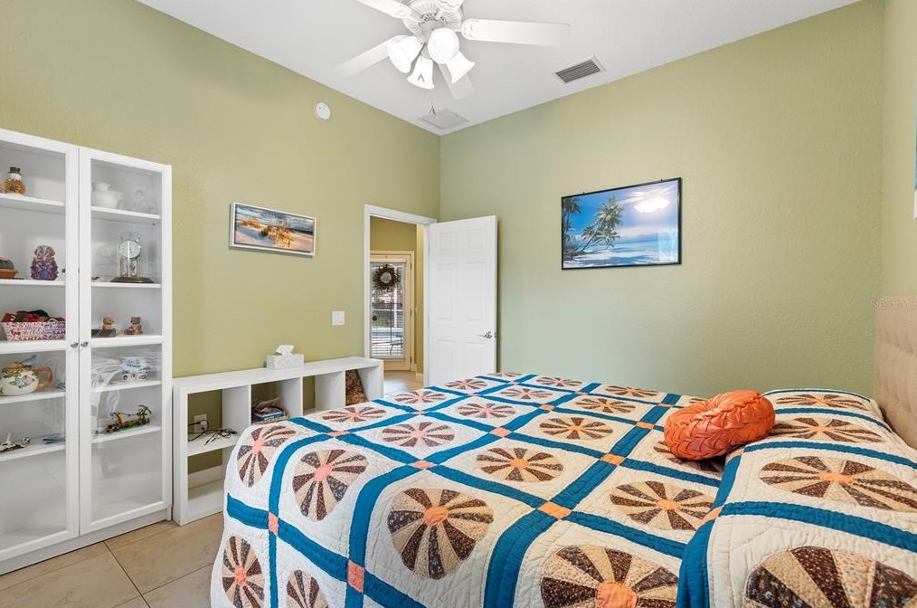 6207 Forestwood Dr, Lakeland FL 33811-2401 exterior