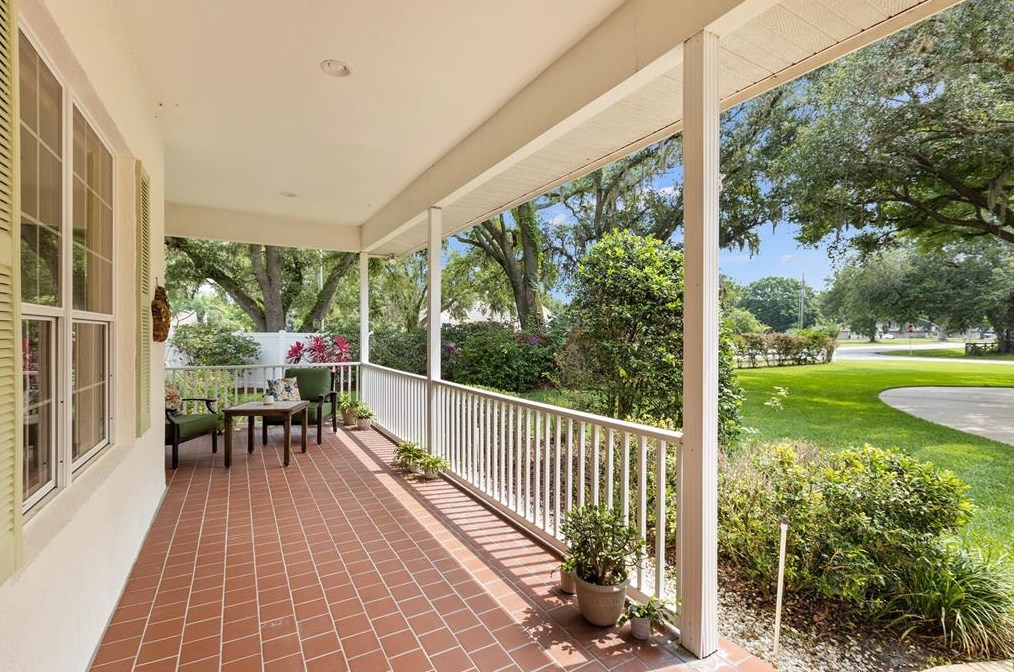 6207 Forestwood Dr, Lakeland FL 33811-2401 exterior