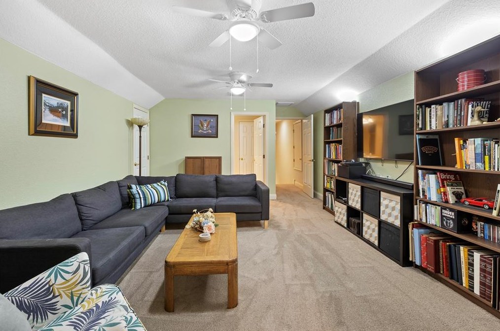 6207 Forestwood Dr, Lakeland FL 33811-2401 exterior