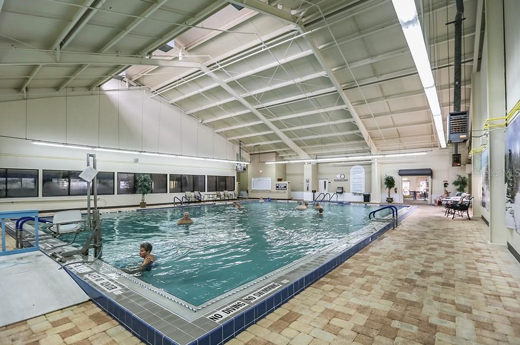 1023 Bluewater Dr, Ruskin FL  33573-6202 exterior