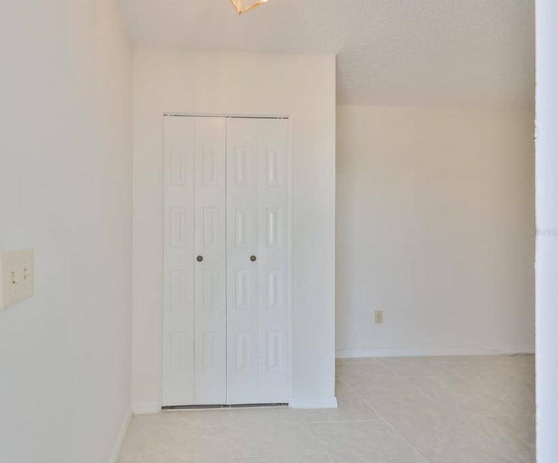 1023 Bluewater Dr, Ruskin FL  33573-6202 exterior