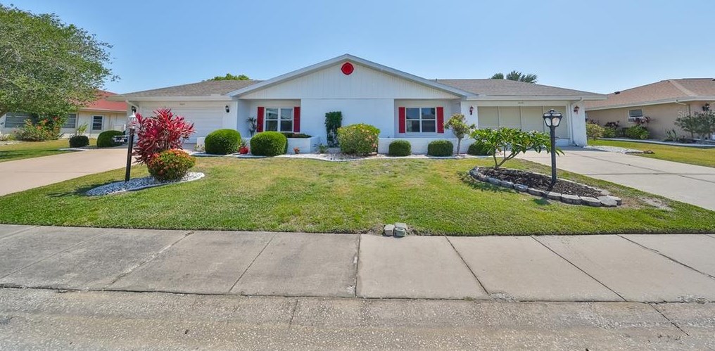 1023 Bluewater Dr, Ruskin FL  33573-6202 exterior