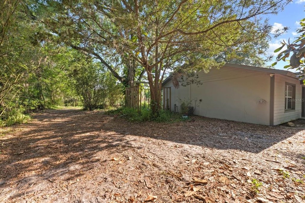 7803 Four Pines Rd, Plant City FL  33565-3129 exterior