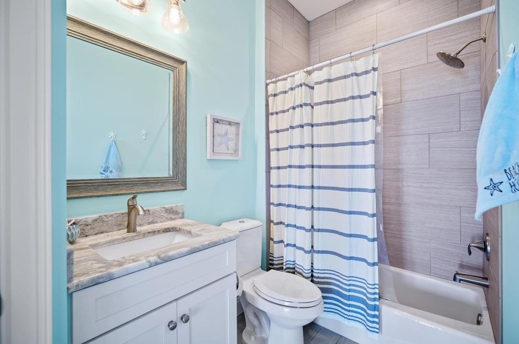 2032 Oceanshore Blvd, Flagler Beach FL  32136-2802 exterior