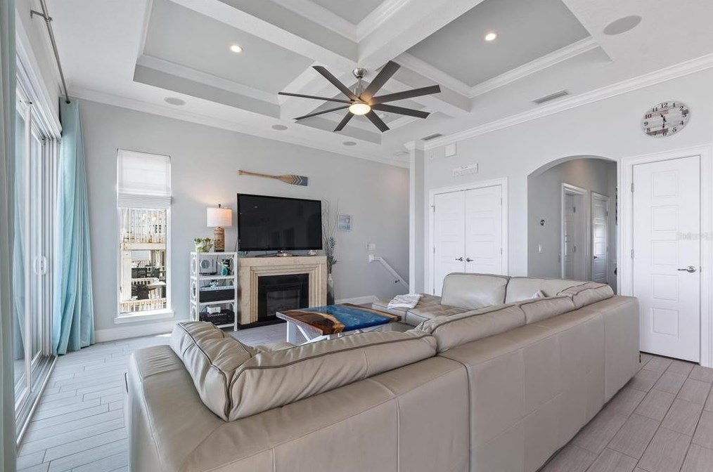 2032 Oceanshore Blvd, Flagler Beach FL  32136-2802 exterior