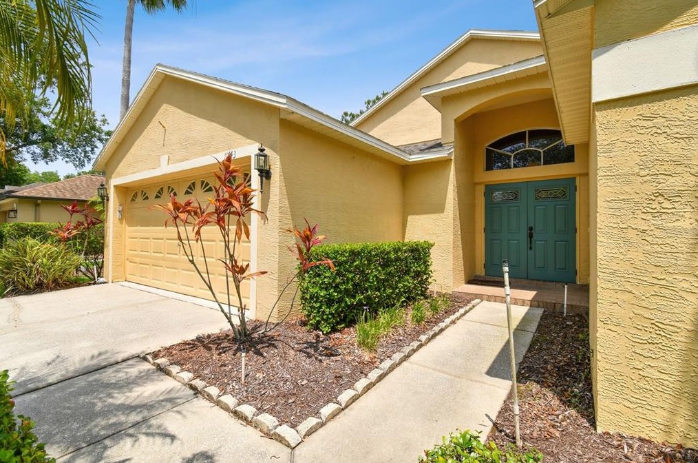 11743 Derbyshire Dr, Tampa FL  33626-2640 exterior