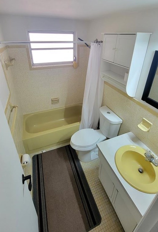 3506 Hoover Dr, Tarpon Springs FL  34691-3325 exterior