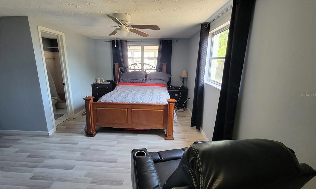 3506 Hoover Dr, Tarpon Springs FL  34691-3325 exterior