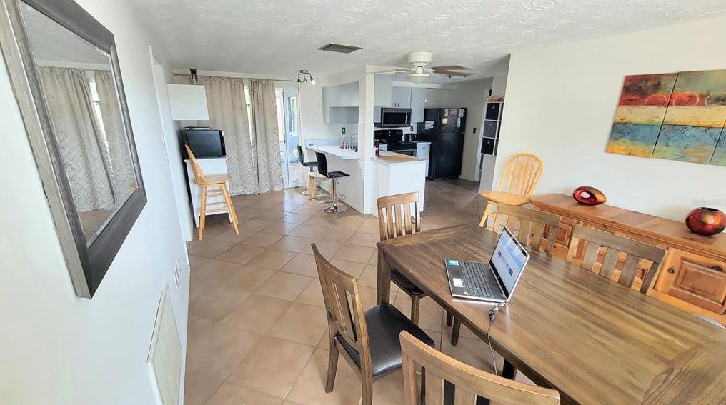 3506 Hoover Dr, Tarpon Springs FL  34691-3325 exterior