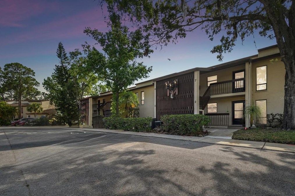 1200 Tarpon Woods Blvd, Palm Harbor FL  34685-2014 exterior