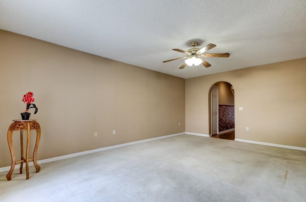 6209 Gassino Pl, Riverview FL  33578-8396 exterior