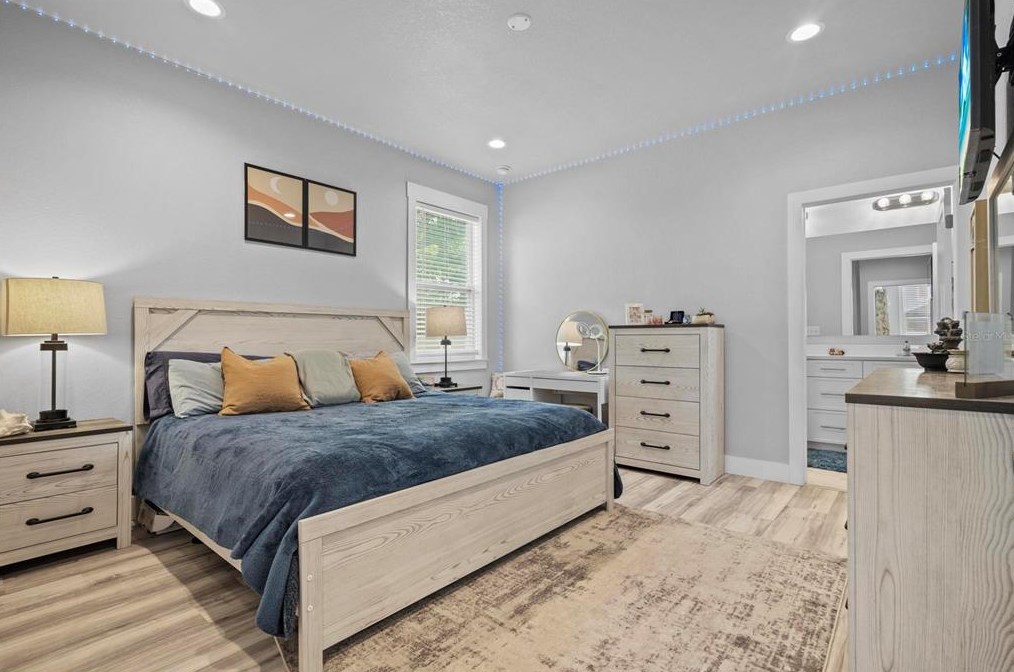 2502 18th Ave, Tampa FL 33619-2424 exterior