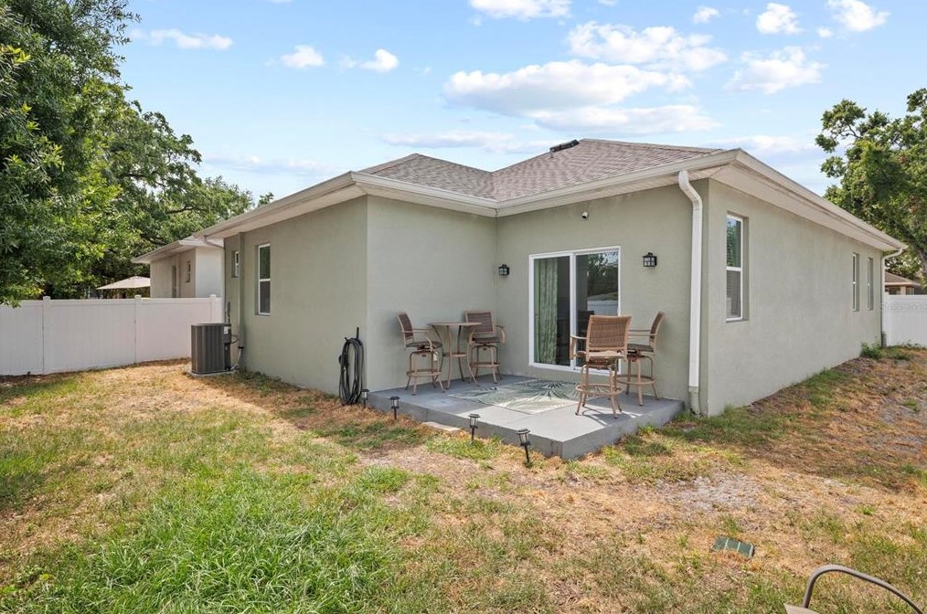 2502 18th Ave, Tampa FL 33619-2424 exterior