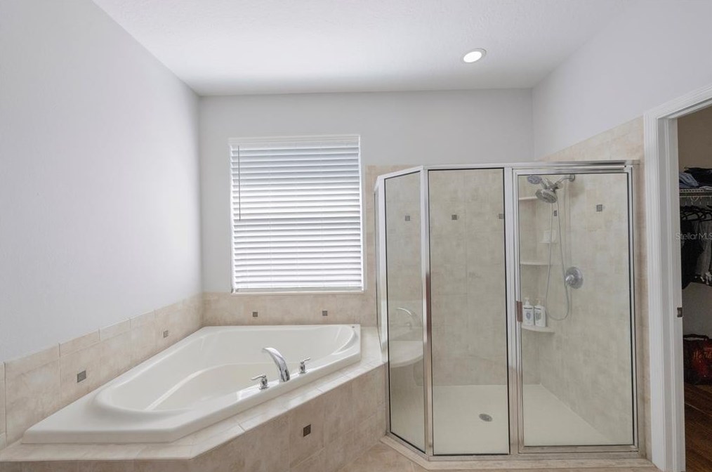 6935 Grn Heron Dr, Zephyrhills FL 33545-3894 exterior