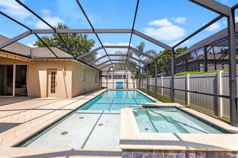 6935 Grn Heron Dr, Zephyrhills FL 33545-3894 exterior