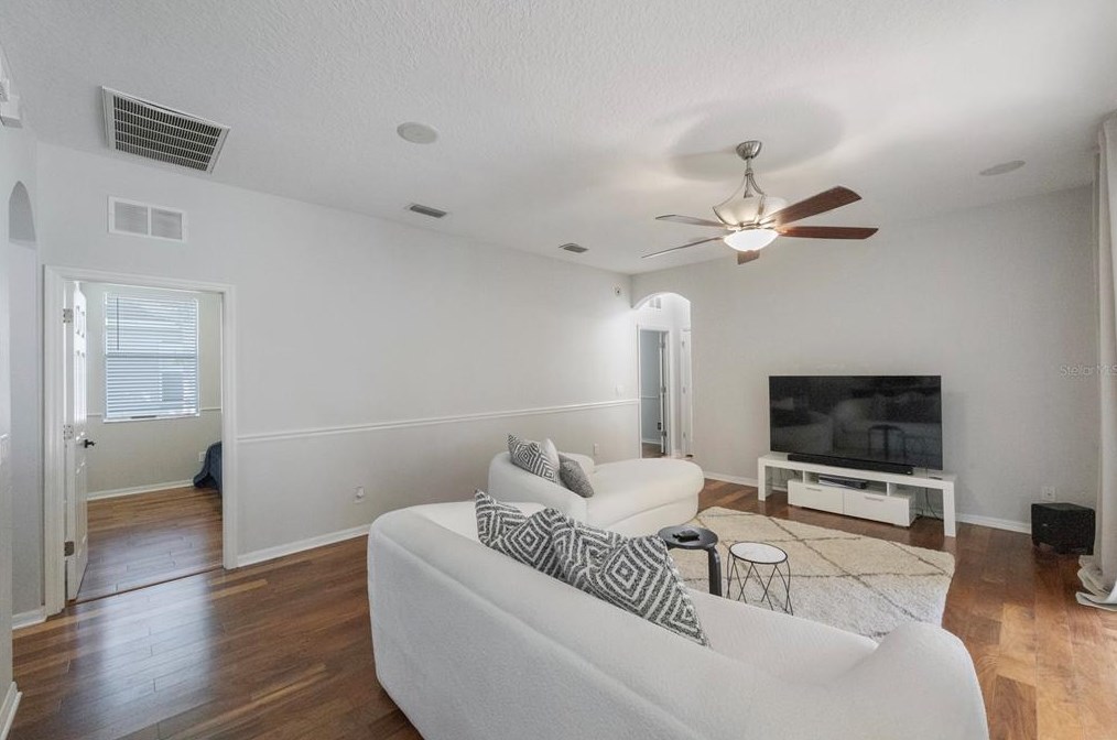 6935 Grn Heron Dr, Zephyrhills FL 33545-3894 exterior