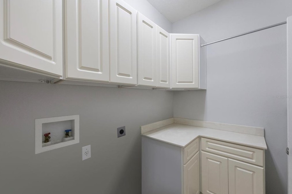 6935 Grn Heron Dr, Zephyrhills FL 33545-3894 exterior