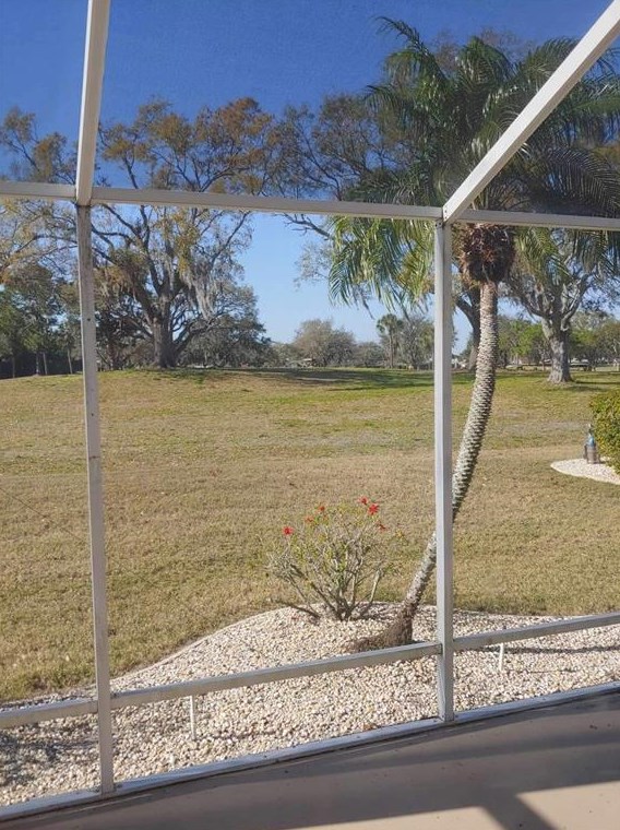 318 Caloosa Palms Ct, Ruskin FL 33573-6933 exterior