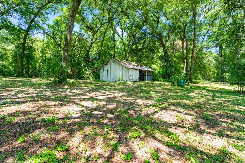 20830 Trilby Cemetery Rd, Dade City FL 33523-1337 exterior