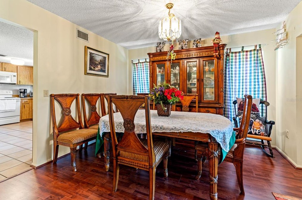 20830 Trilby Cemetery Rd, Dade City FL 33523-1337 exterior