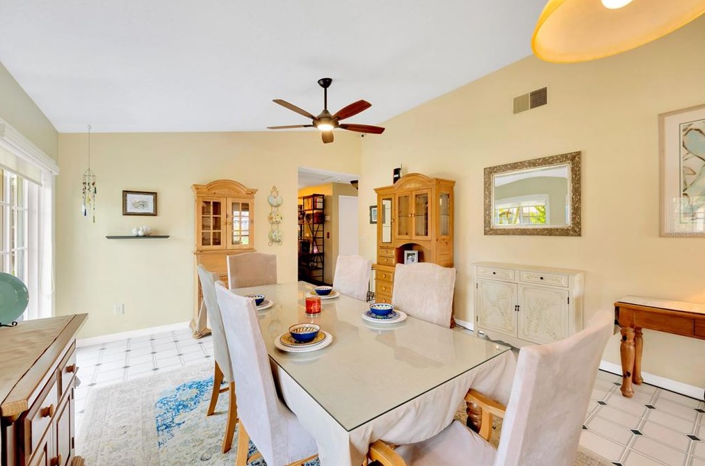 1514 Woonsocket Ln, Brandon FL  33511-1823 exterior