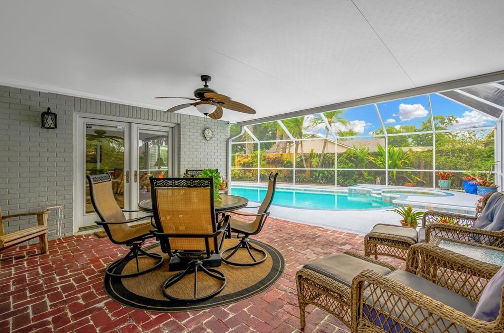 1514 Woonsocket Ln, Brandon FL  33511-1823 exterior