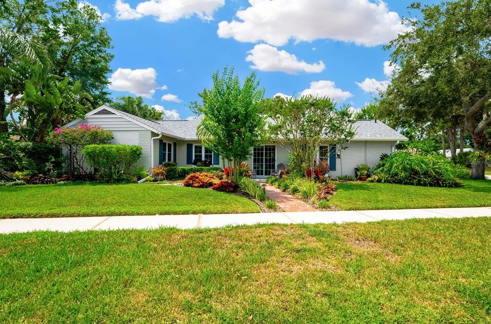 1514 Woonsocket Ln, Brandon FL  33511-1823 exterior