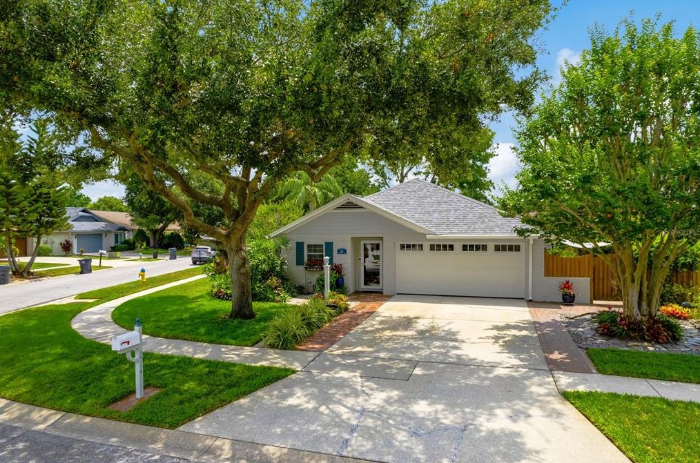 1514 Woonsocket Ln, Brandon FL  33511-1823 exterior