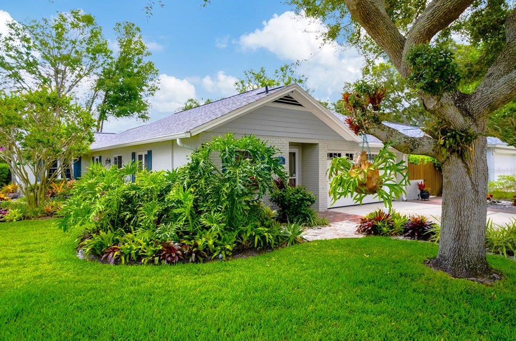 1514 Woonsocket Ln, Brandon FL  33511-1823 exterior