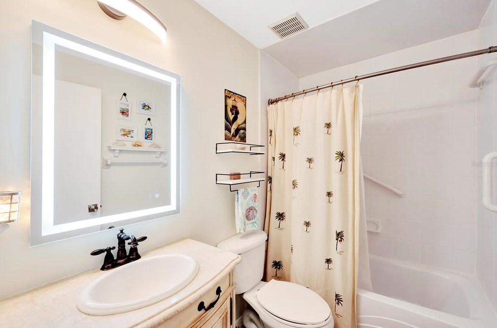 1514 Woonsocket Ln, Brandon FL  33511-1823 exterior