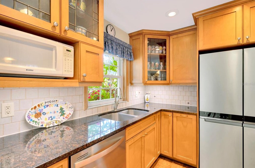 1514 Woonsocket Ln, Brandon FL  33511-1823 exterior