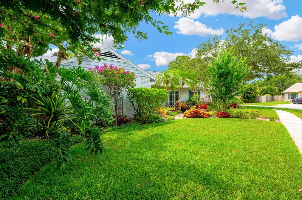 1514 Woonsocket Ln, Brandon FL  33511-1823 exterior