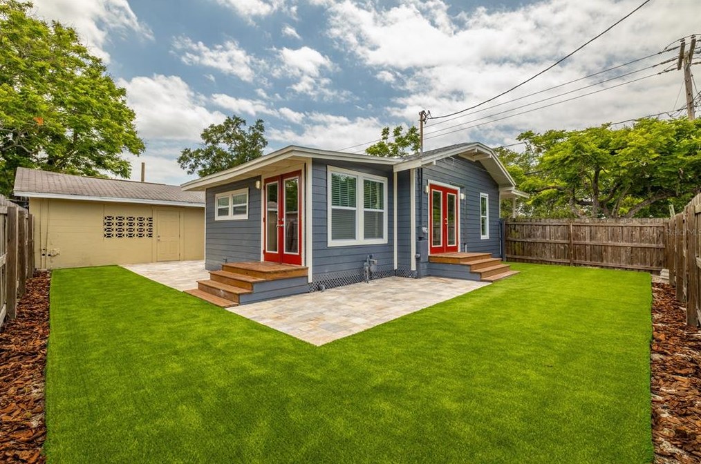 3011 Ola Ave, Tampa FL 33603-3500 exterior