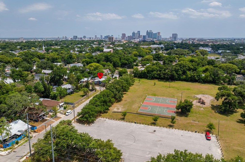 3011 Ola Ave, Tampa FL 33603-3500 exterior