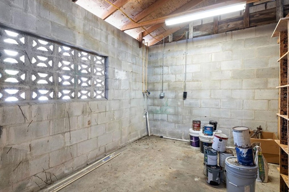 3011 Ola Ave, Tampa FL 33603-3500 exterior