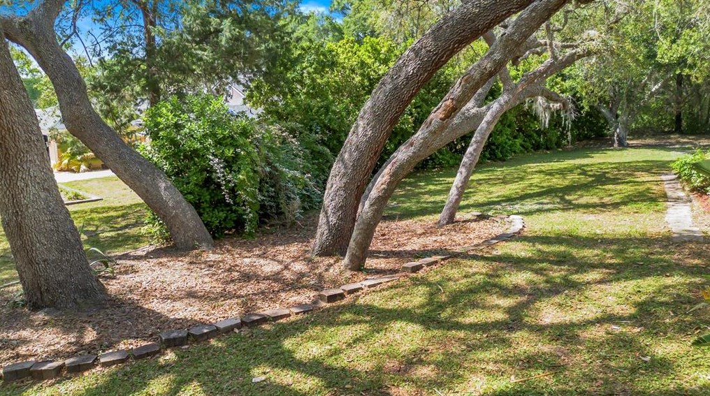 10 Byrsonima Ct, Homosassa FL 34446-4609 exterior