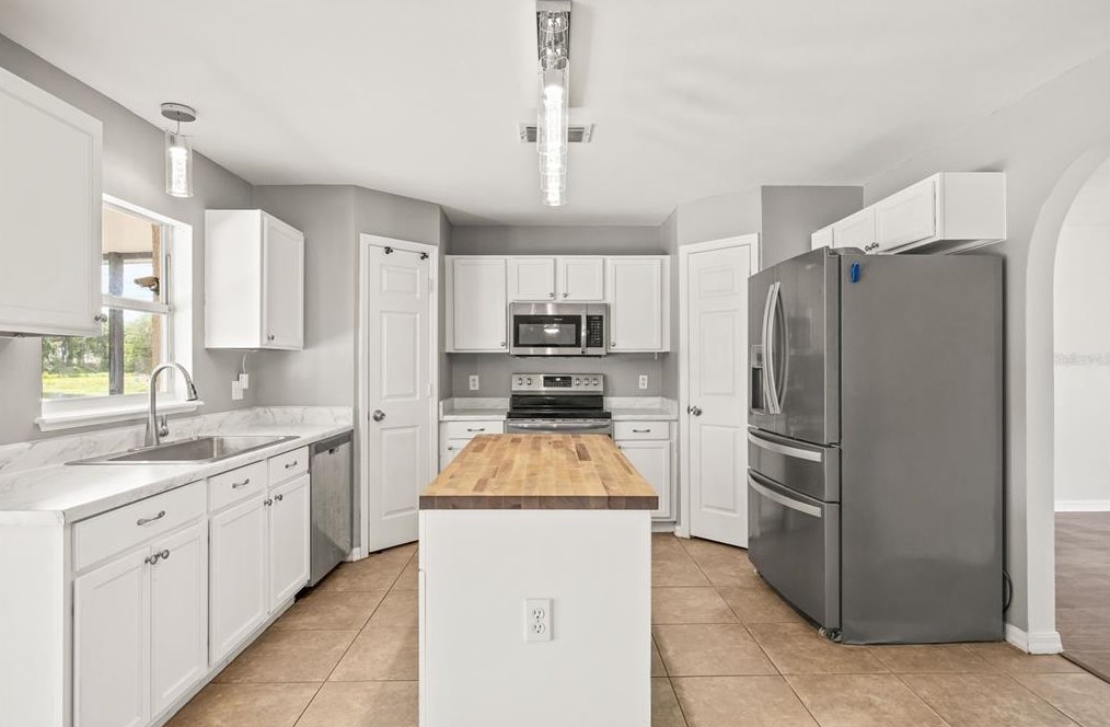 6322 Gondola Dr, Riverview FL  33578-1306 exterior
