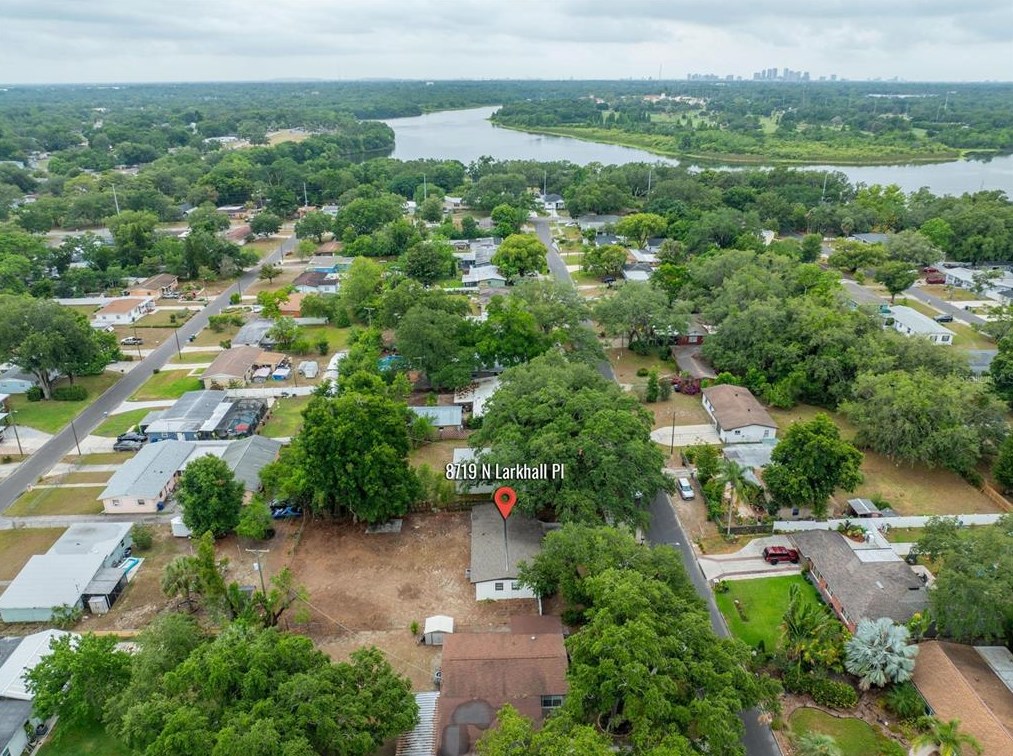 8719 Larkhall Pl, Tampa FL 33604-2310 exterior