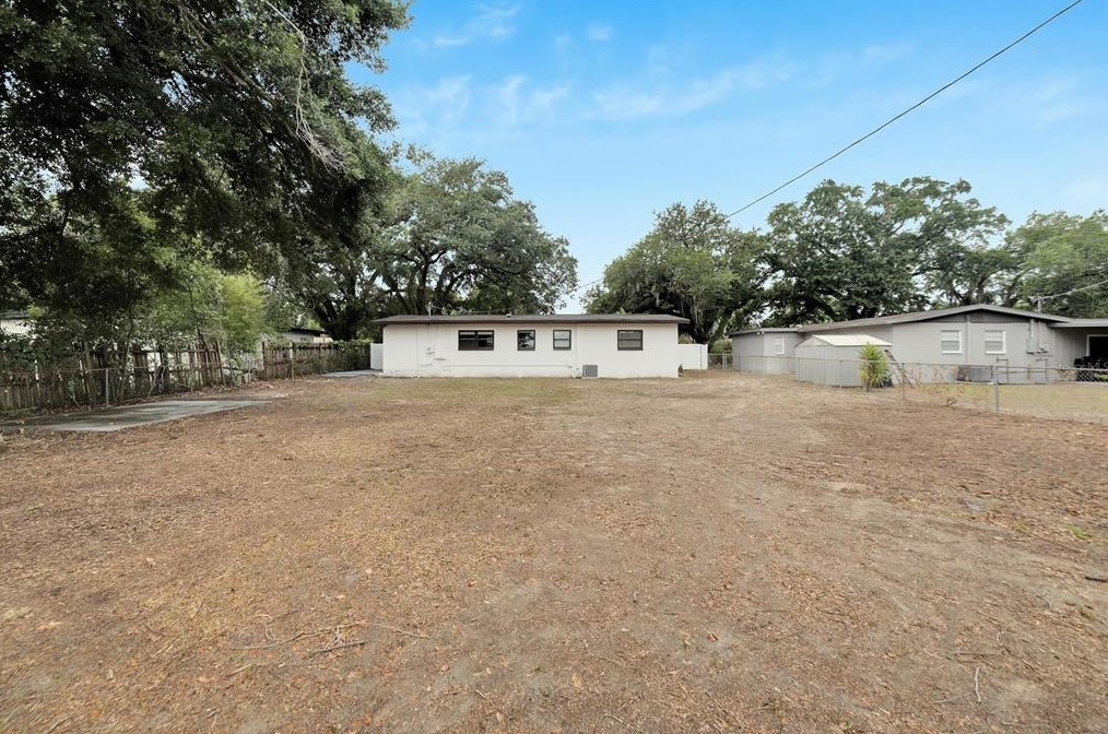 8719 Larkhall Pl, Tampa FL 33604-2310 exterior