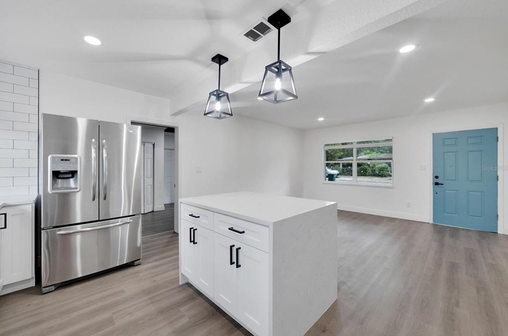 8719 Larkhall Pl, Tampa FL 33604-2310 exterior