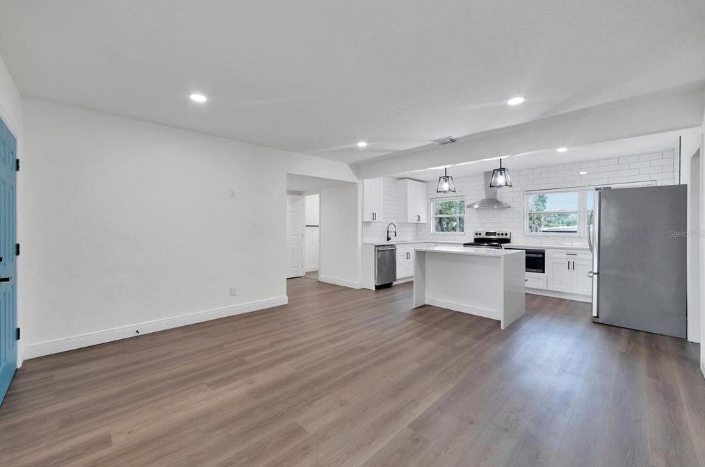 8719 Larkhall Pl, Tampa FL 33604-2310 exterior