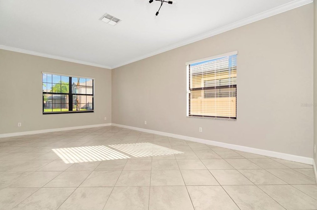 9910 Smarty Jones Dr, Ruskin FL  33573-6718 exterior