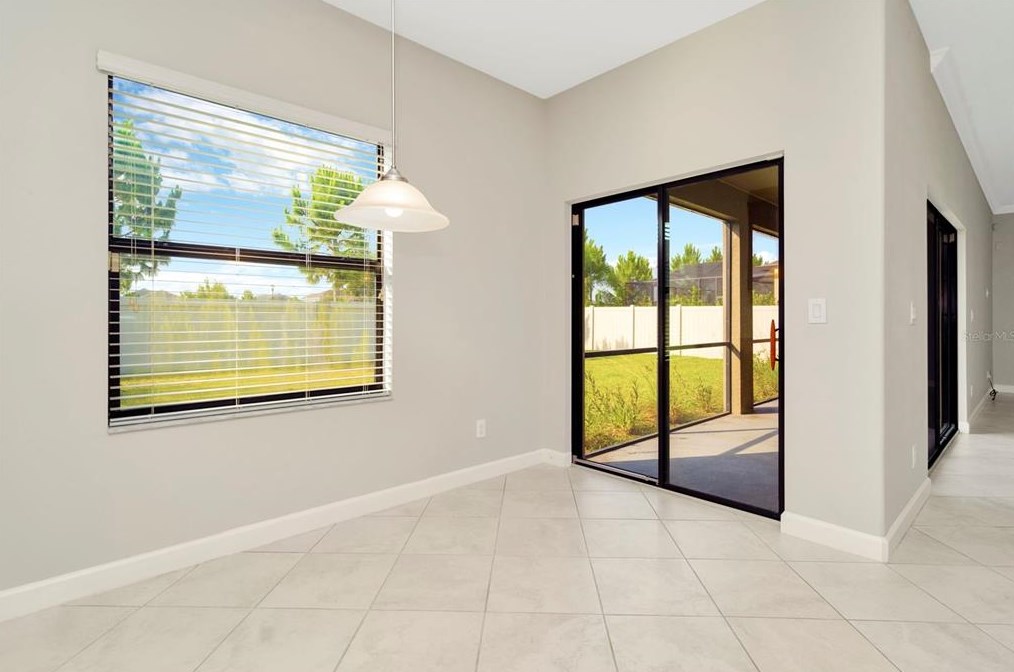 9910 Smarty Jones Dr, Ruskin FL  33573-6718 exterior