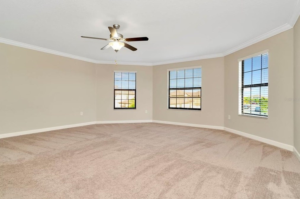 9910 Smarty Jones Dr, Ruskin FL  33573-6718 exterior