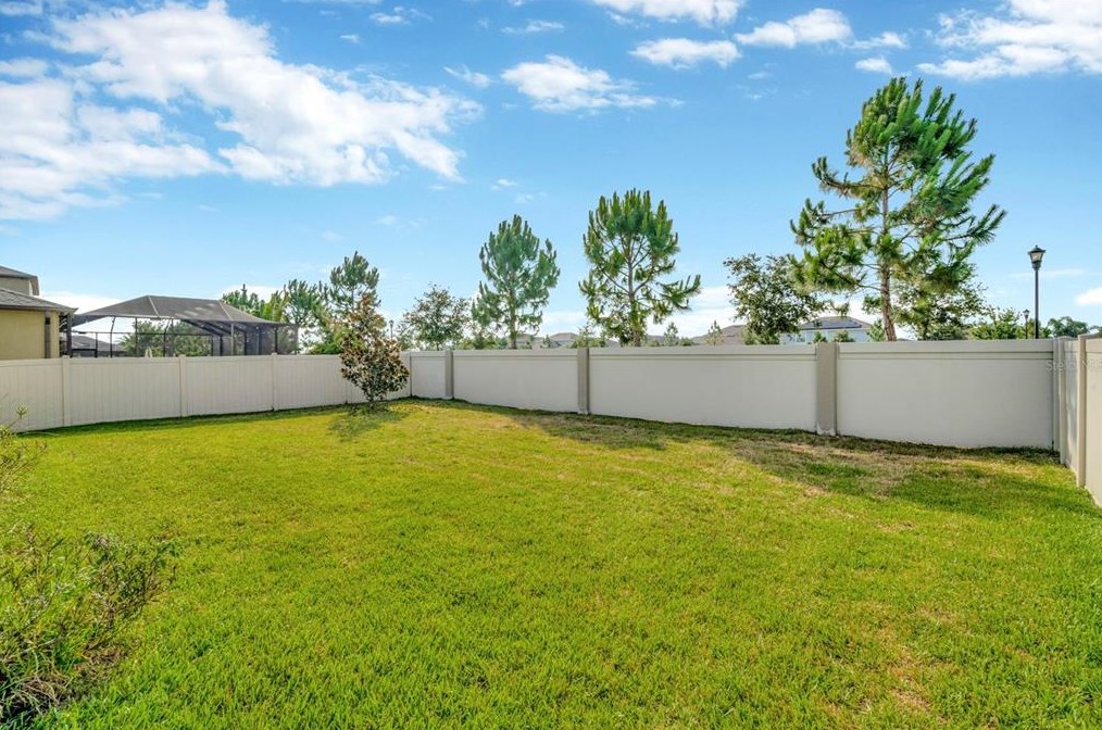 9910 Smarty Jones Dr, Ruskin FL  33573-6718 exterior