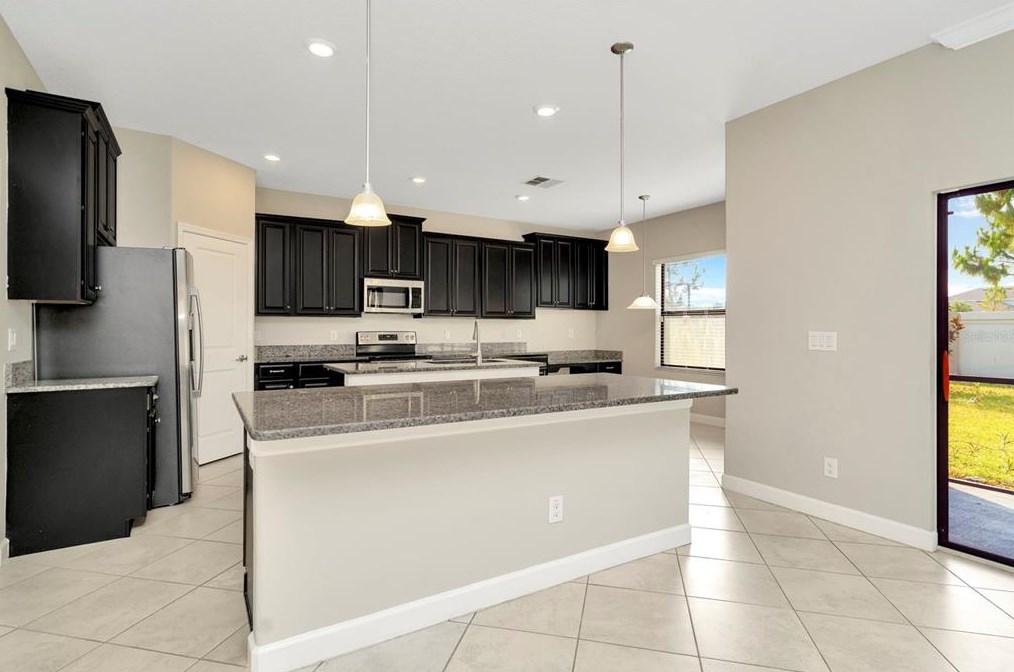 9910 Smarty Jones Dr, Ruskin FL  33573-6718 exterior