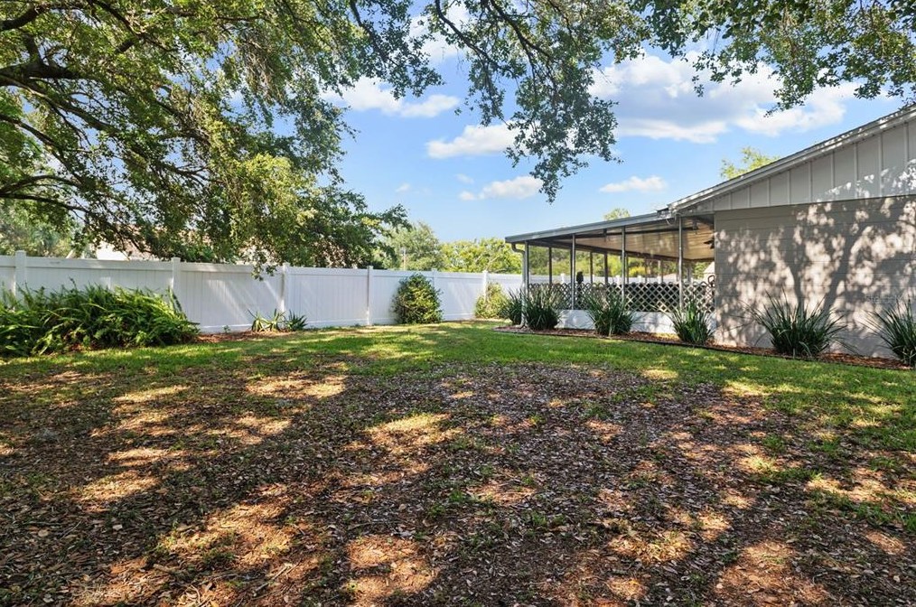 1950 Clement Rd, Lutz FL  33549-5557 exterior