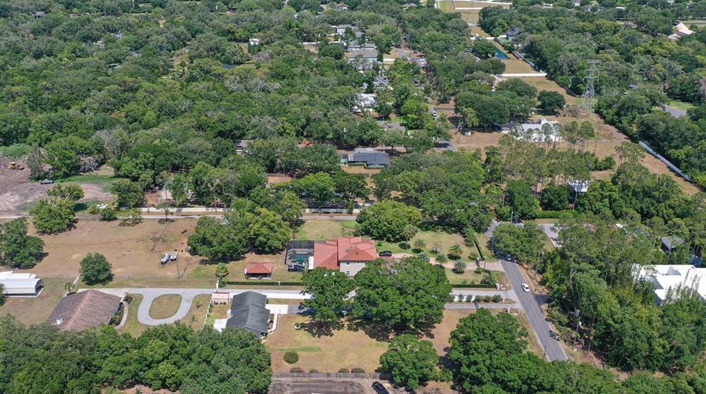 1950 Clement Rd, Lutz FL  33549-5557 exterior